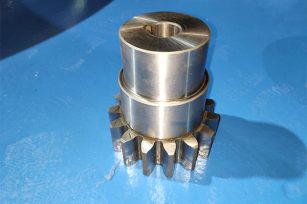 高精度齒輪式回轉(zhuǎn)驅(qū)動(dòng)為什么這么受歡迎？原因分析