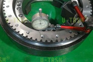 回轉(zhuǎn)驅(qū)動(dòng)裝置應(yīng)該如何維護(hù)保養(yǎng)？