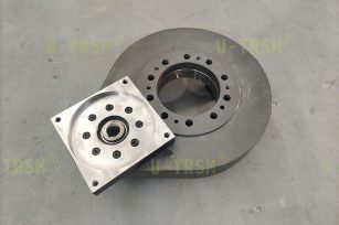 在自動(dòng)化車(chē)間中使用的大法蘭直齒回轉(zhuǎn)驅(qū)動(dòng)