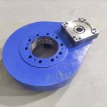 配備大減速比減速機(jī)的斜齒回轉(zhuǎn)驅(qū)動方案